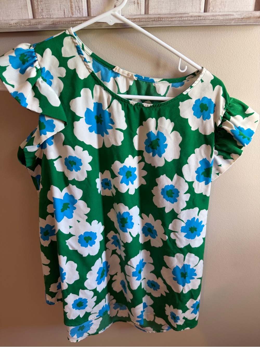 Les Amis Green Floral Blouse